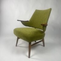 Vintage fauteuil opnieuw gestoffeerd