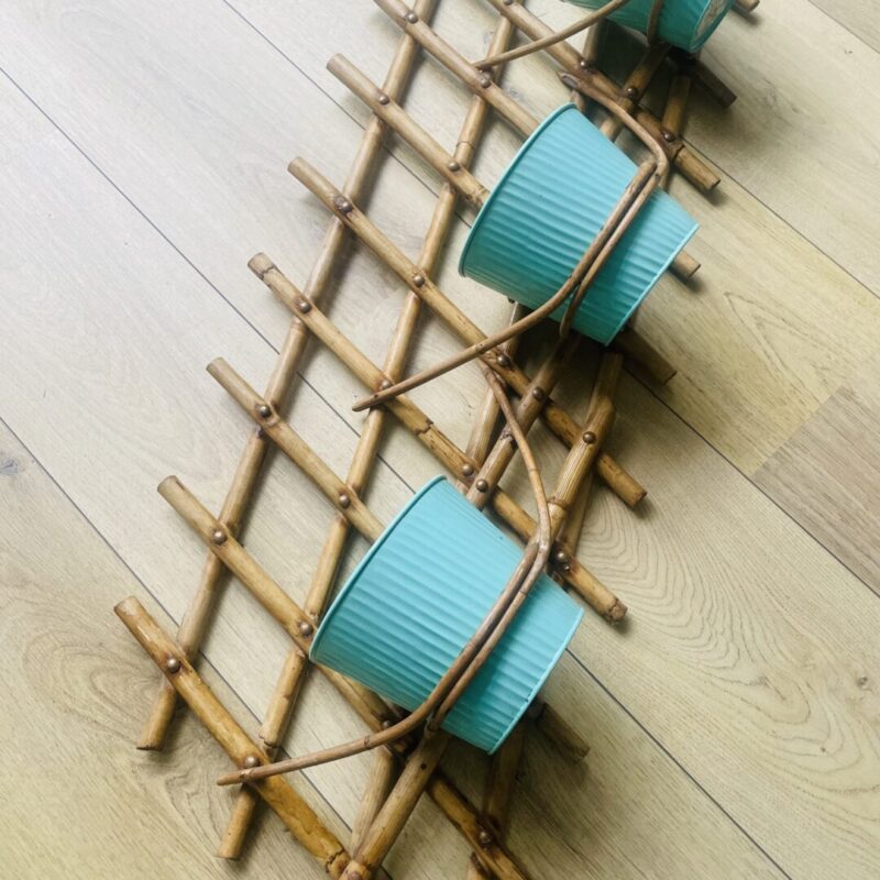 Vintage rotan plantenrekje