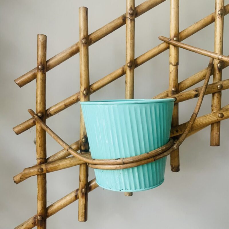 Vintage rotan plantenrekje